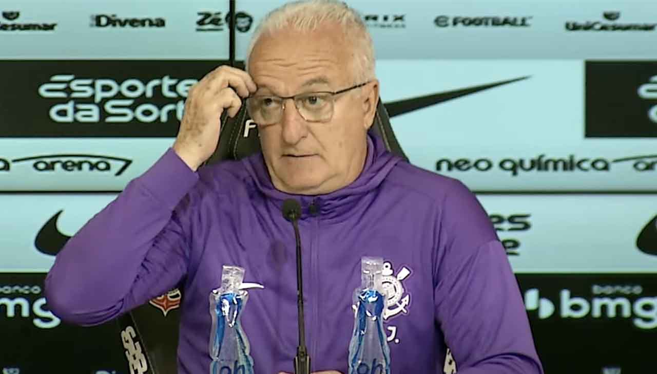 Dorival na coletiva.